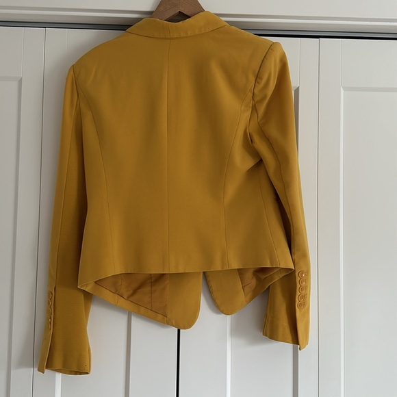 Bcbgmaxazria blazer size M. - Picture 5 of 5